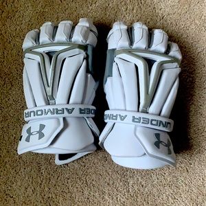 Lacrosse gloves